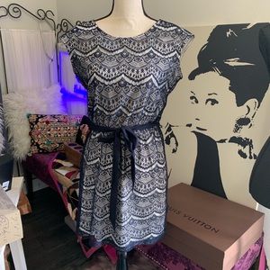 Guess blue & cream lace dress size 4